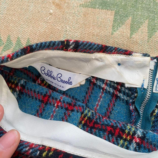 1960s wool acrylic blend Bobbie Brooks plaid tartan winter shorts