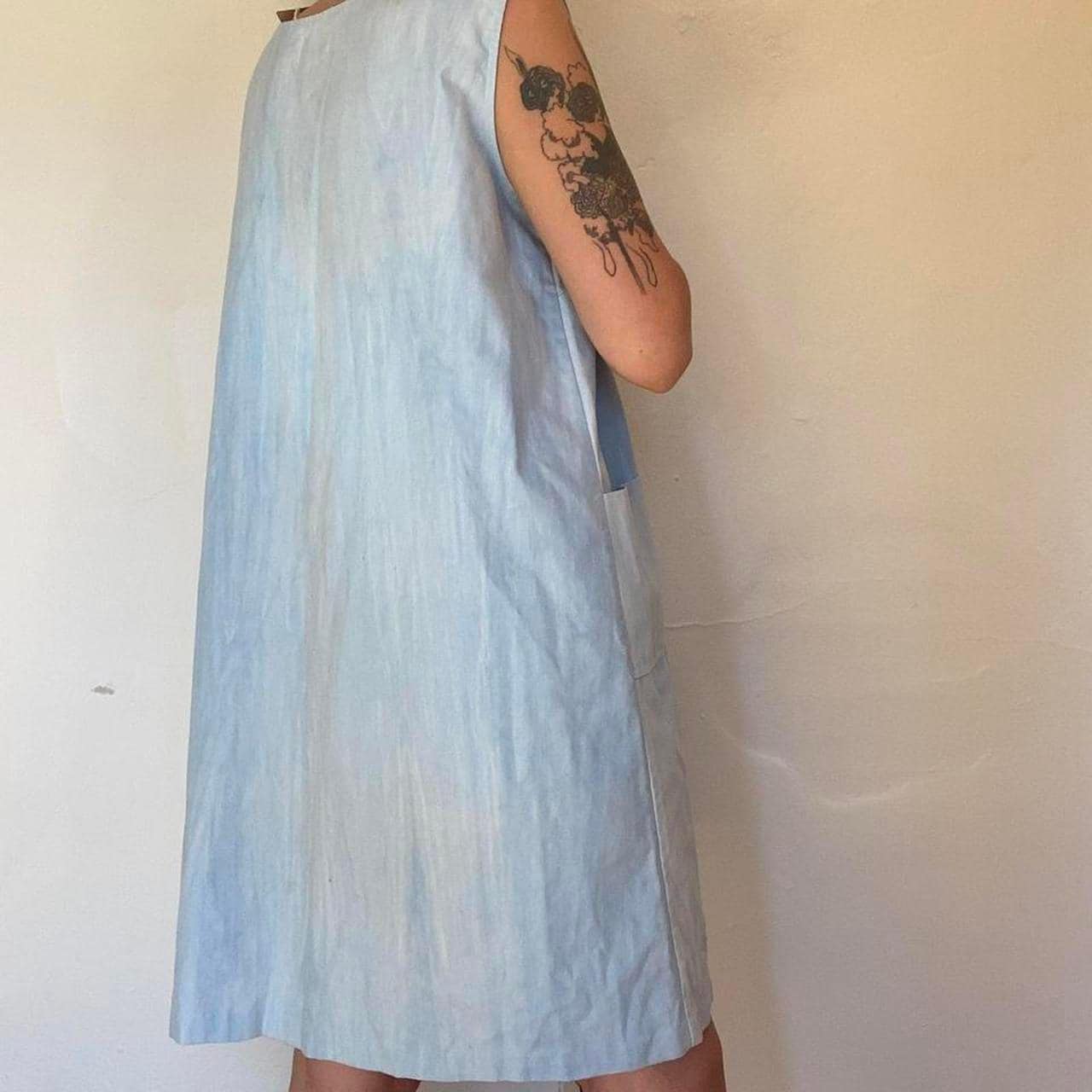 60s/70s chambray light blue faded cotton smock dress with talon circle zipper