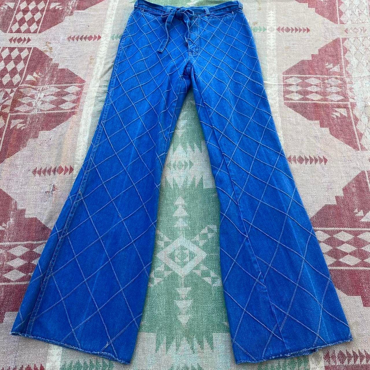 1970s La Vie diamond windowpane stitched bell bottom flared high waisted jeans