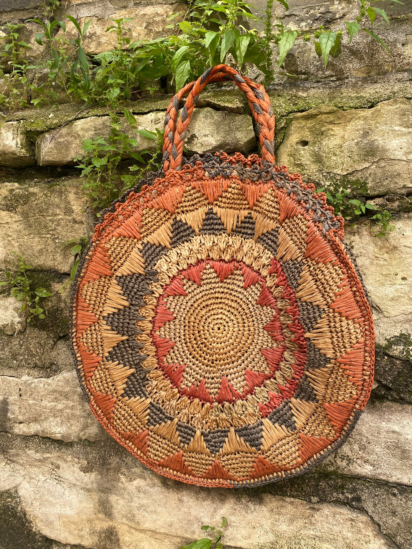 1940s raffia woven circle purse