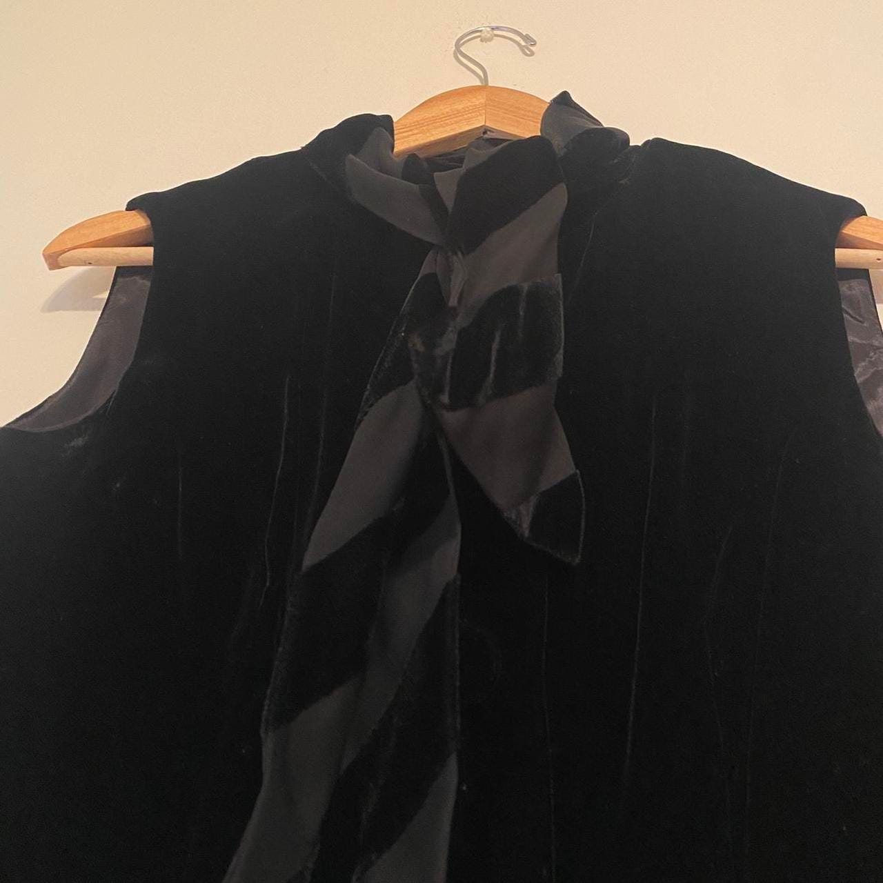 1960s vintage mod velvet button up sleeveless blouse with tie