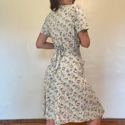 1940s cotton victorian themed novelty print with front talon zipper